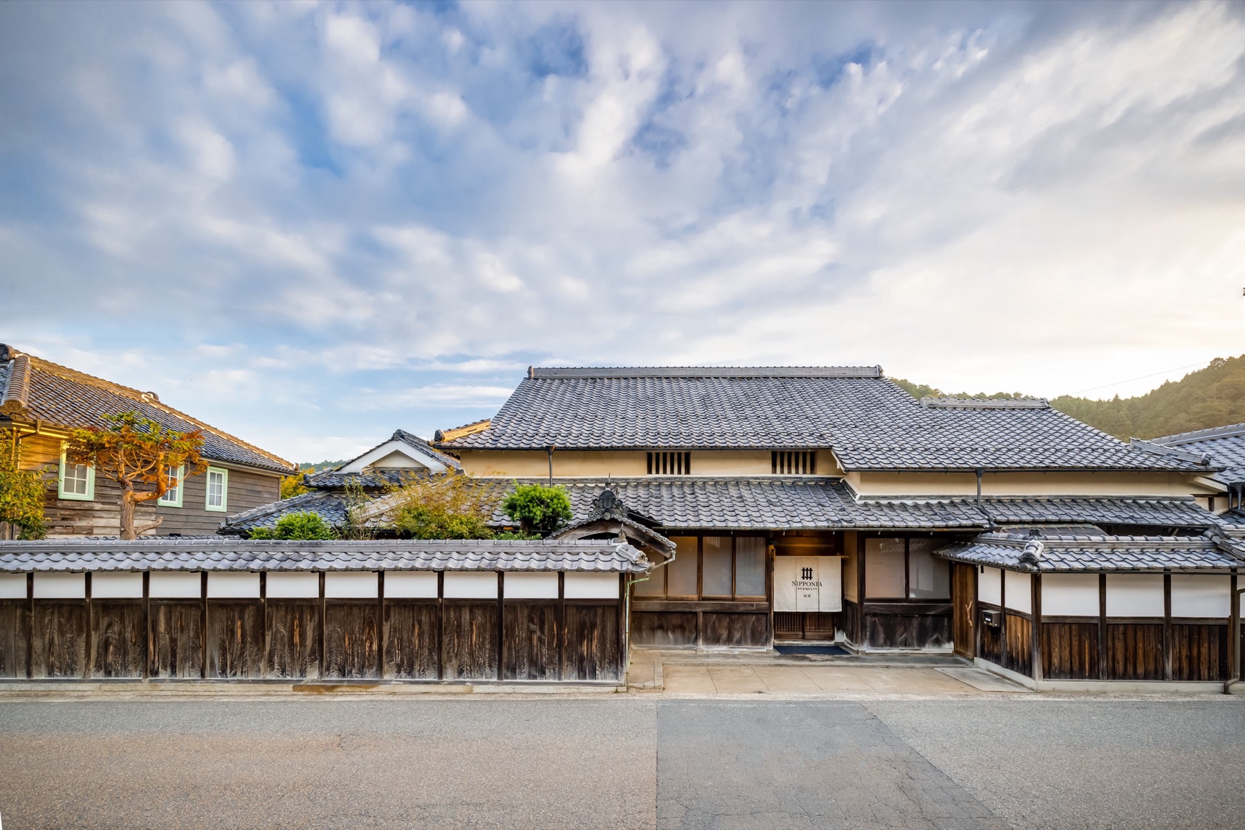 NIPPONIA 福住宿場町 の町並み